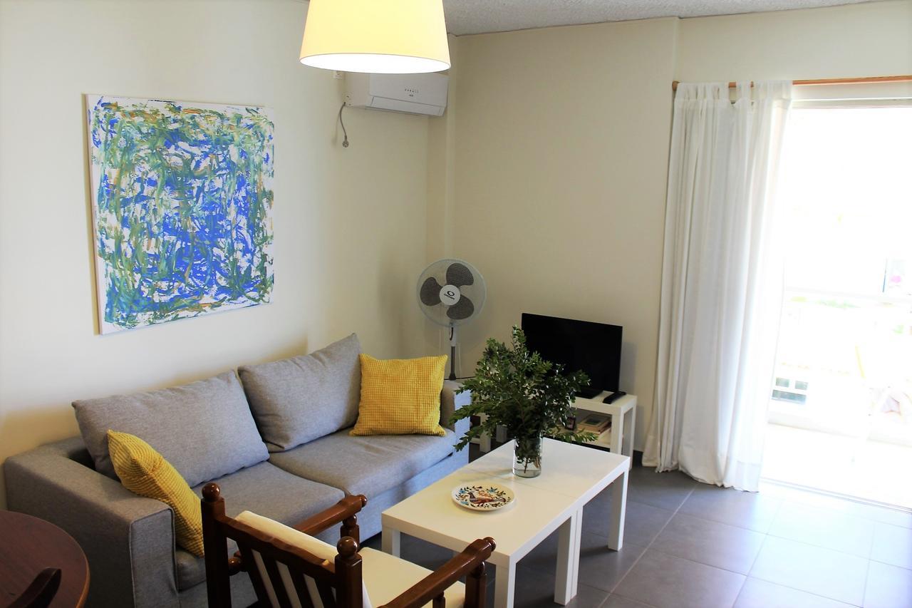 Apartment Sea View In Front Of The Beach Of Agia Marina Pórto Ráfti Eksteriør bilde